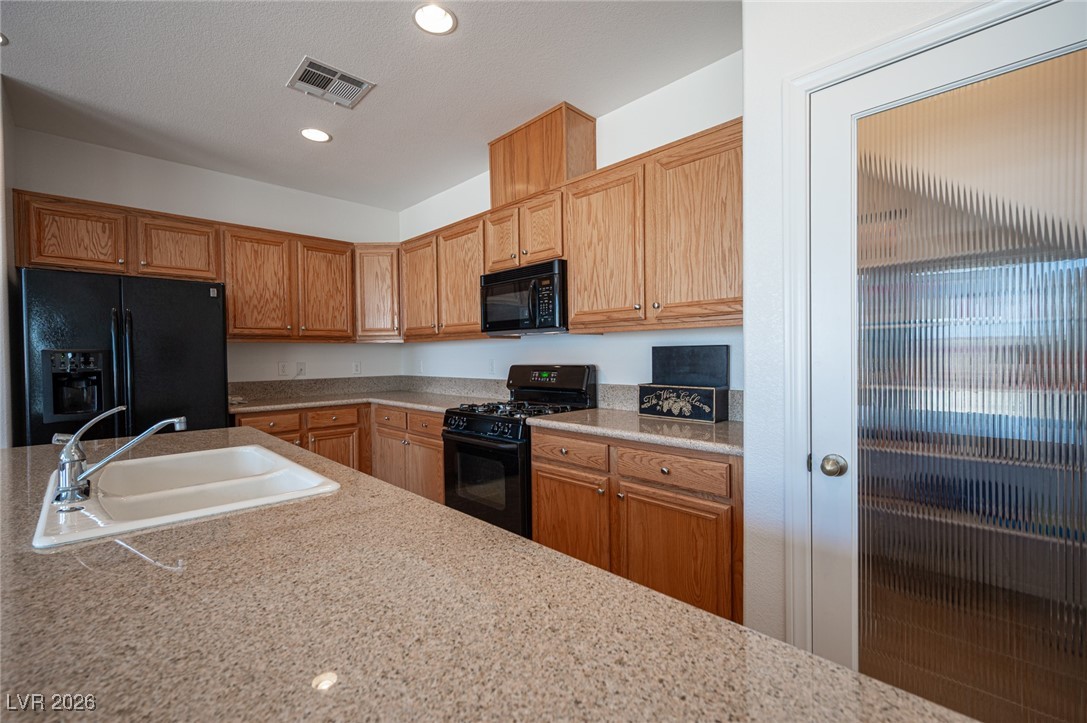 7532 Coyote Cave Avenue