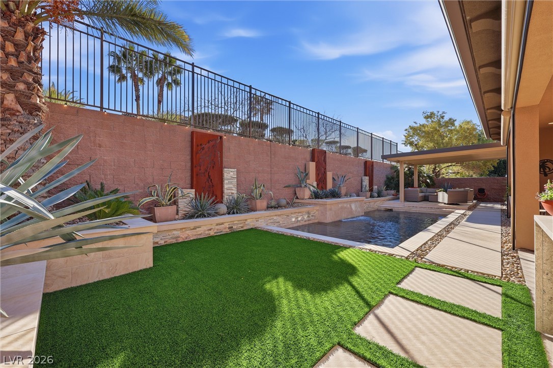 2800 Josephine Drive