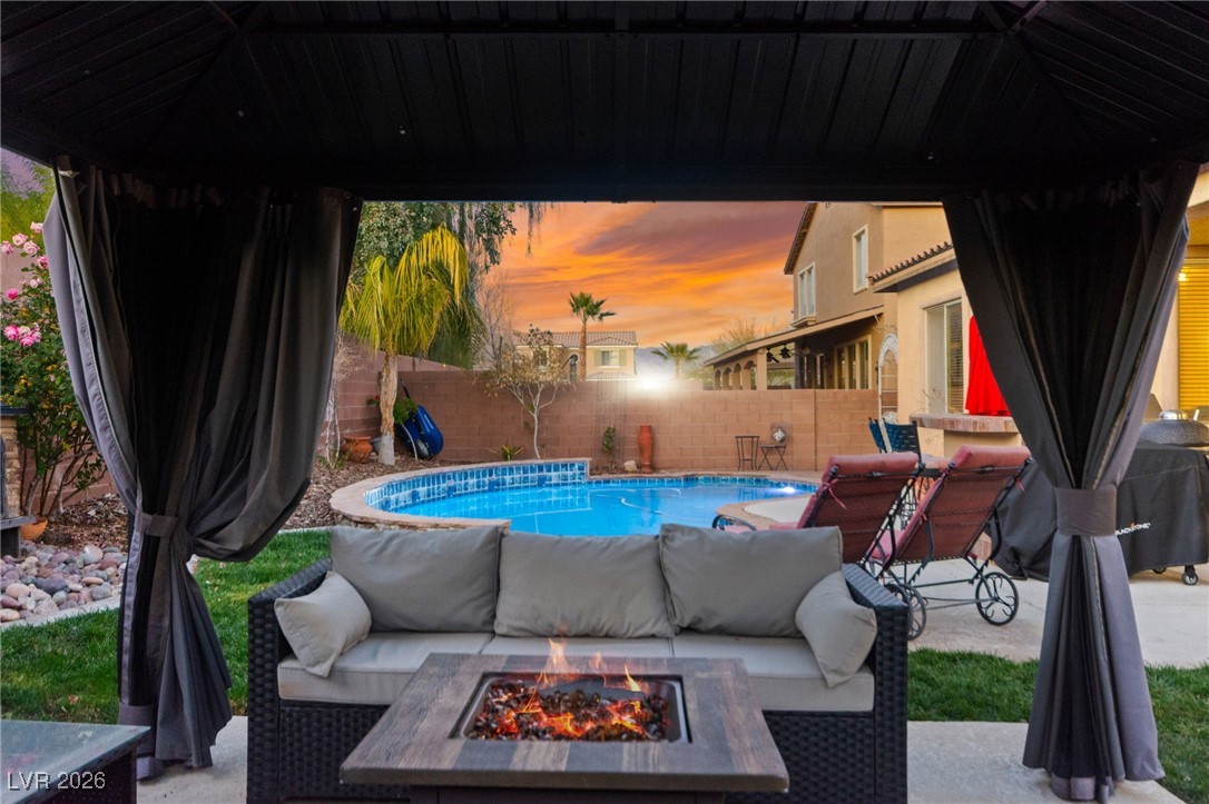 7017 Arcadia Creek Street