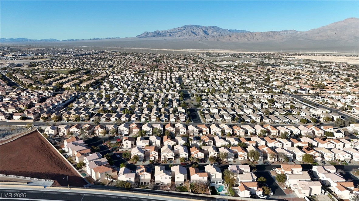 8909 Sparkling Creek Avenue