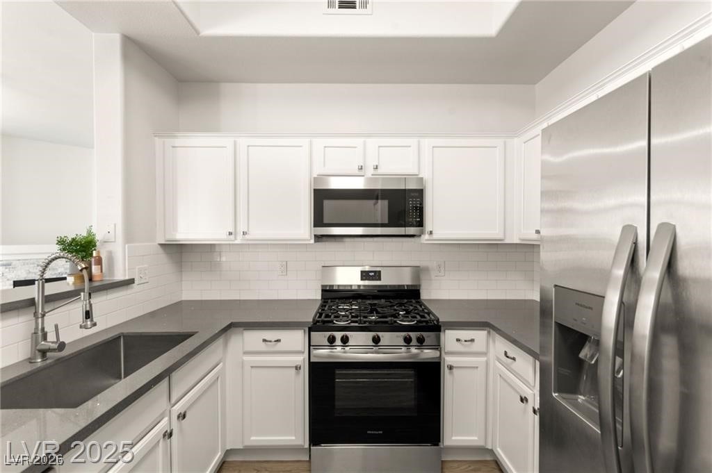 700 Carnegie Street 3214