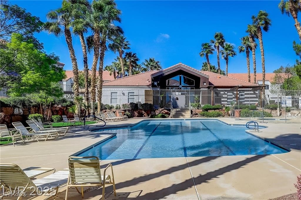 700 Carnegie Street 3214