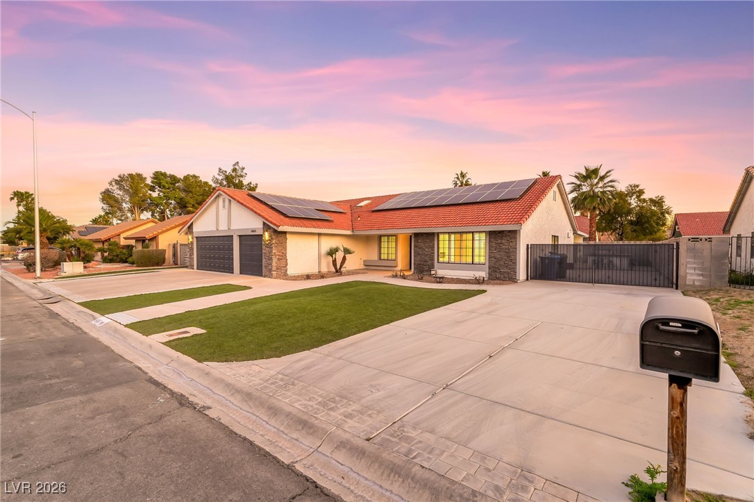 6465 Scotch Pine Circle