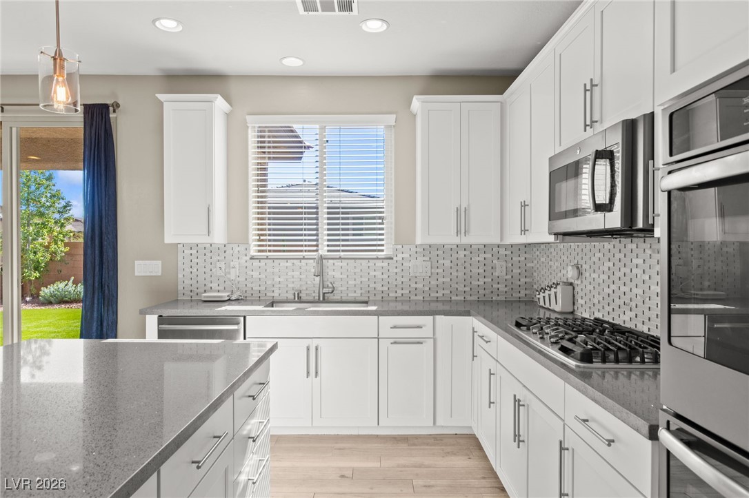 10559 Pelican Island Avenue