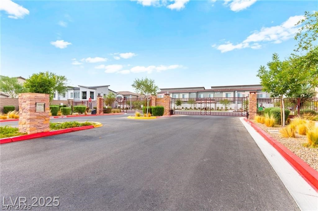 7352 North Decatur Boulevard 1