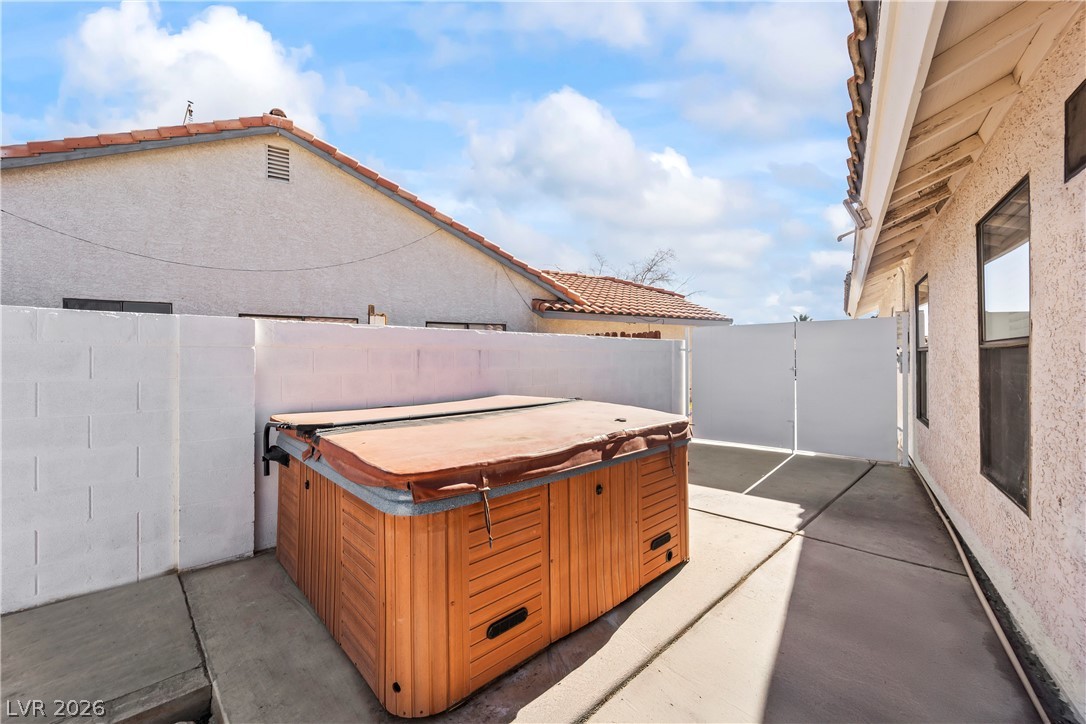 1170 Lyric Lane