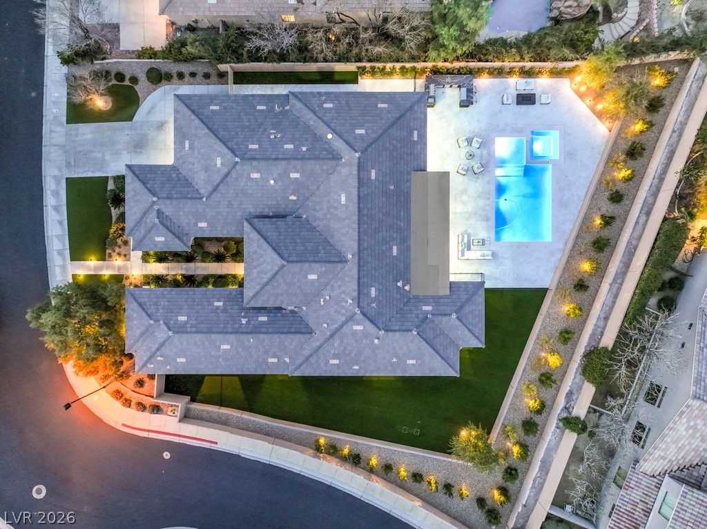 16 Pine Hollow Drive