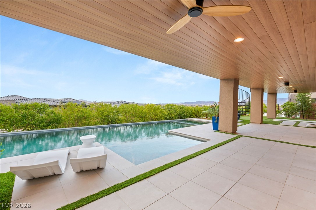 11152 San Terrazo Place