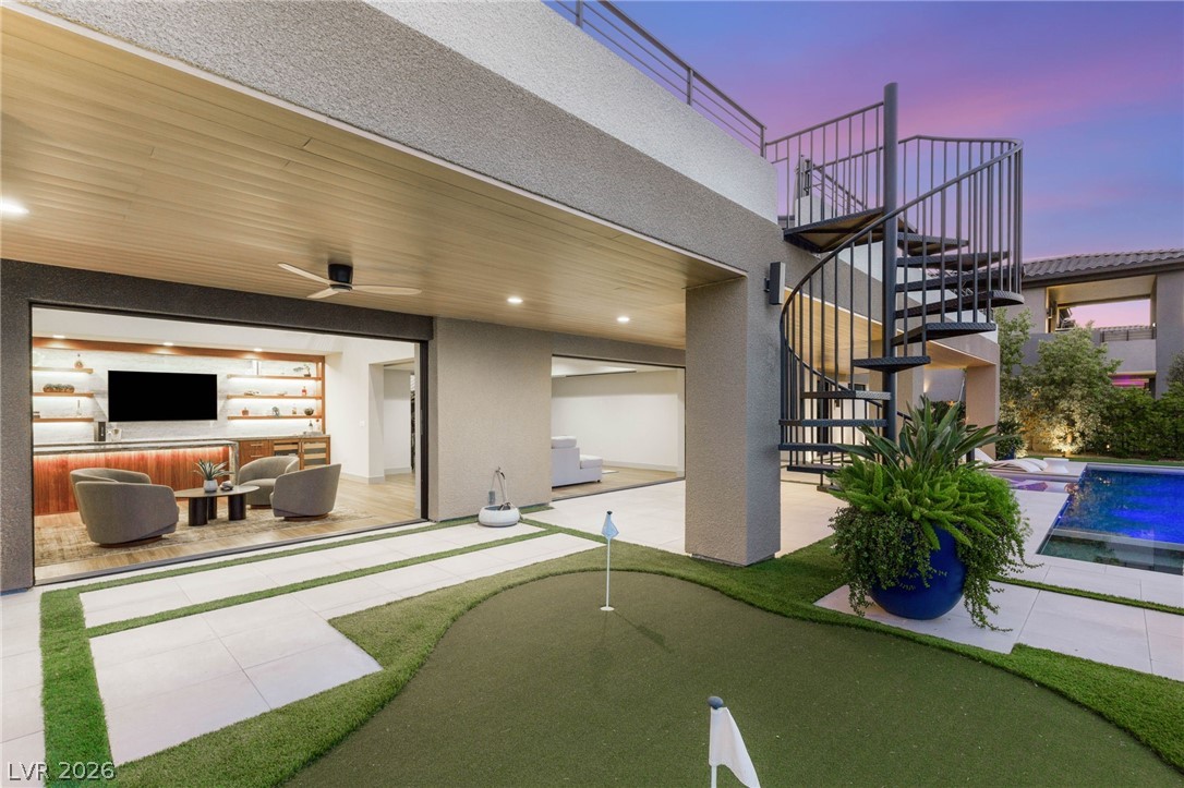 11152 San Terrazo Place