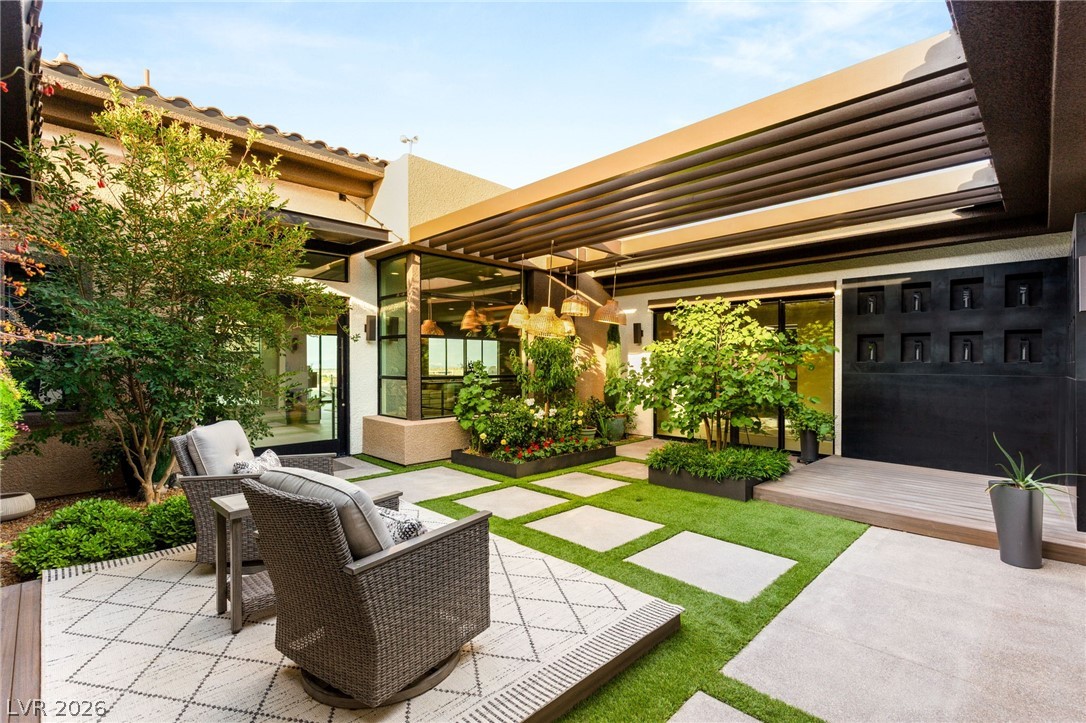 11152 San Terrazo Place
