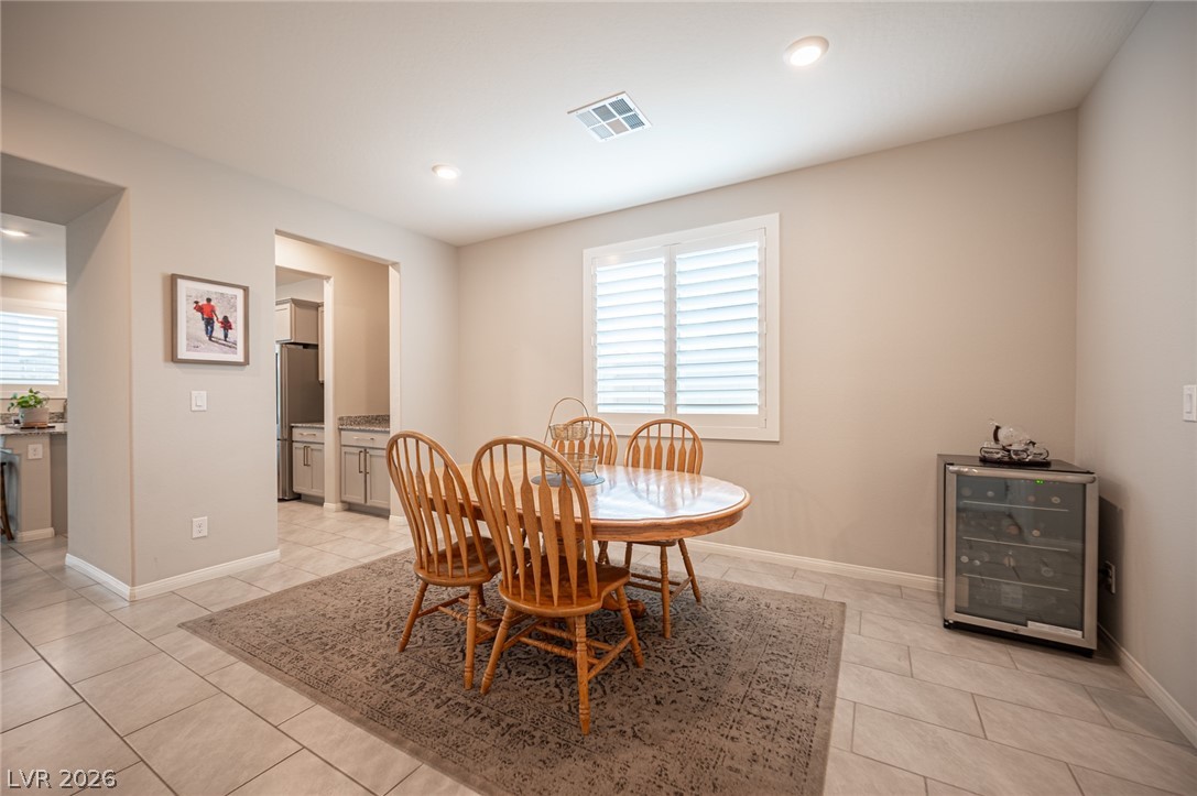 4447 Creekside Cavern Avenue