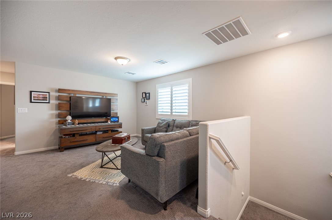 4447 Creekside Cavern Avenue