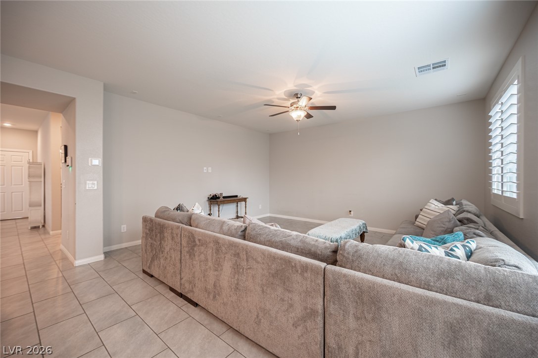 4447 Creekside Cavern Avenue