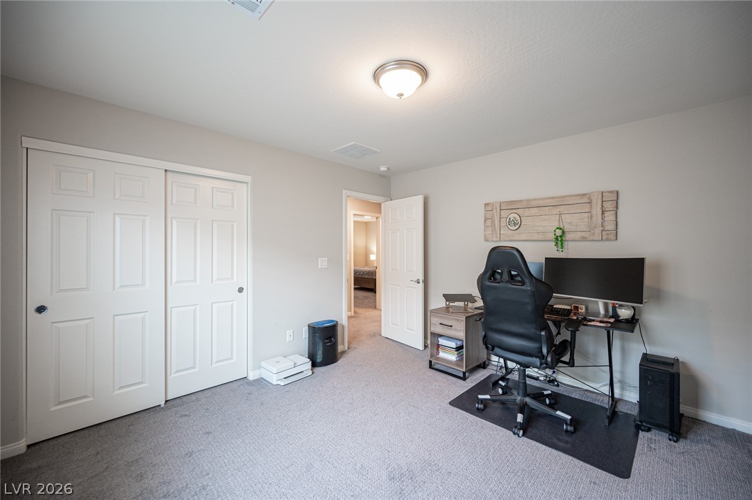 4447 Creekside Cavern Avenue