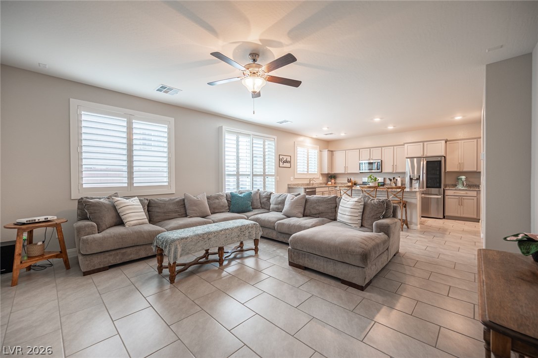 4447 Creekside Cavern Avenue