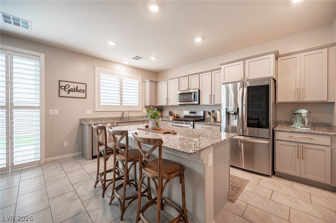 4447 Creekside Cavern Avenue