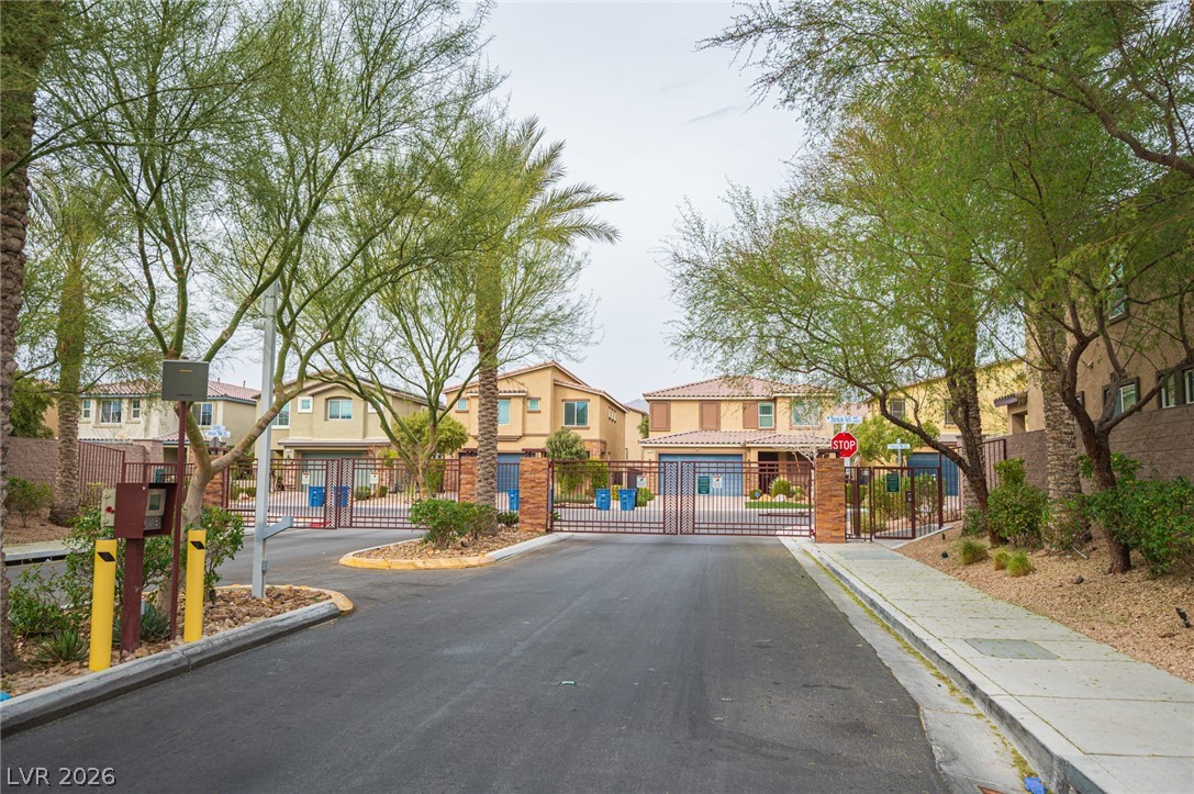 4447 Creekside Cavern Avenue