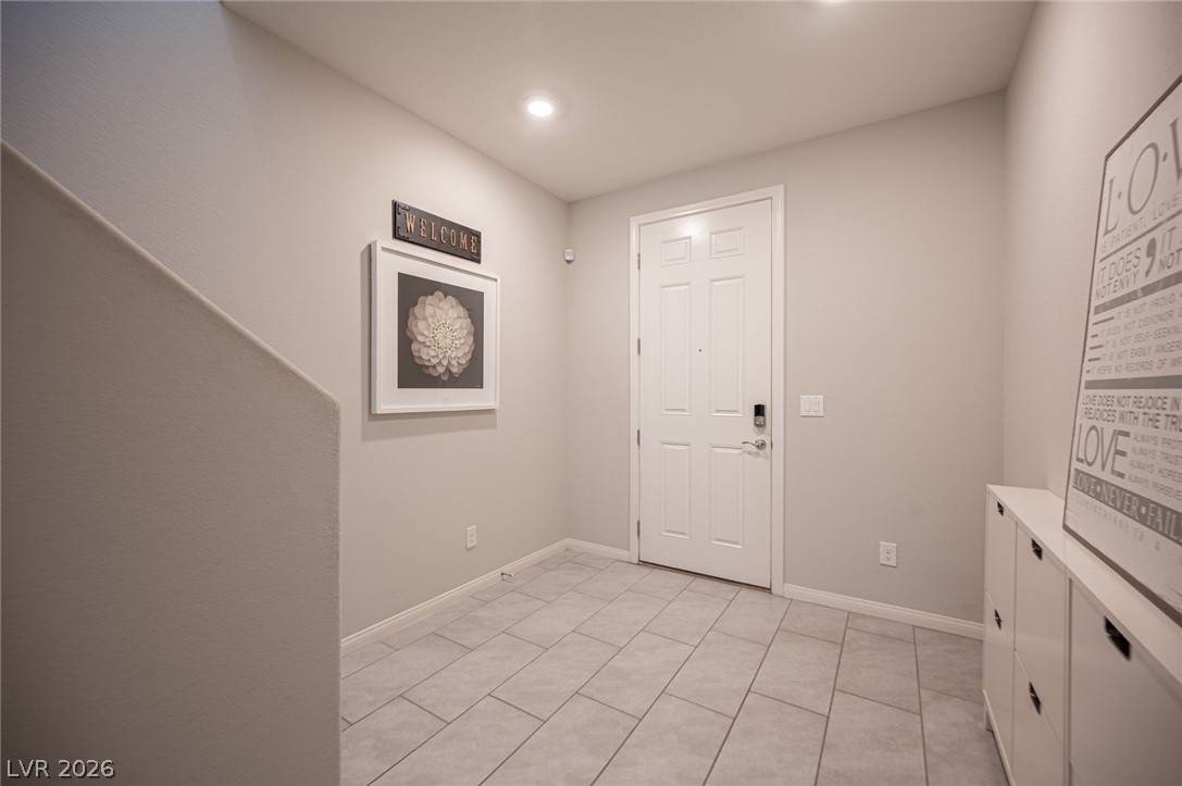 4447 Creekside Cavern Avenue