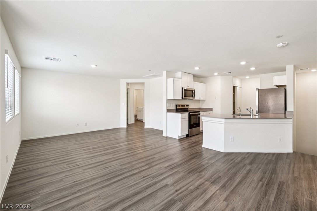 4655 Zodiac Sky Avenue 1
