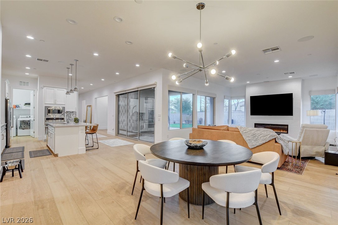 2560 Bridle Oaks Court
