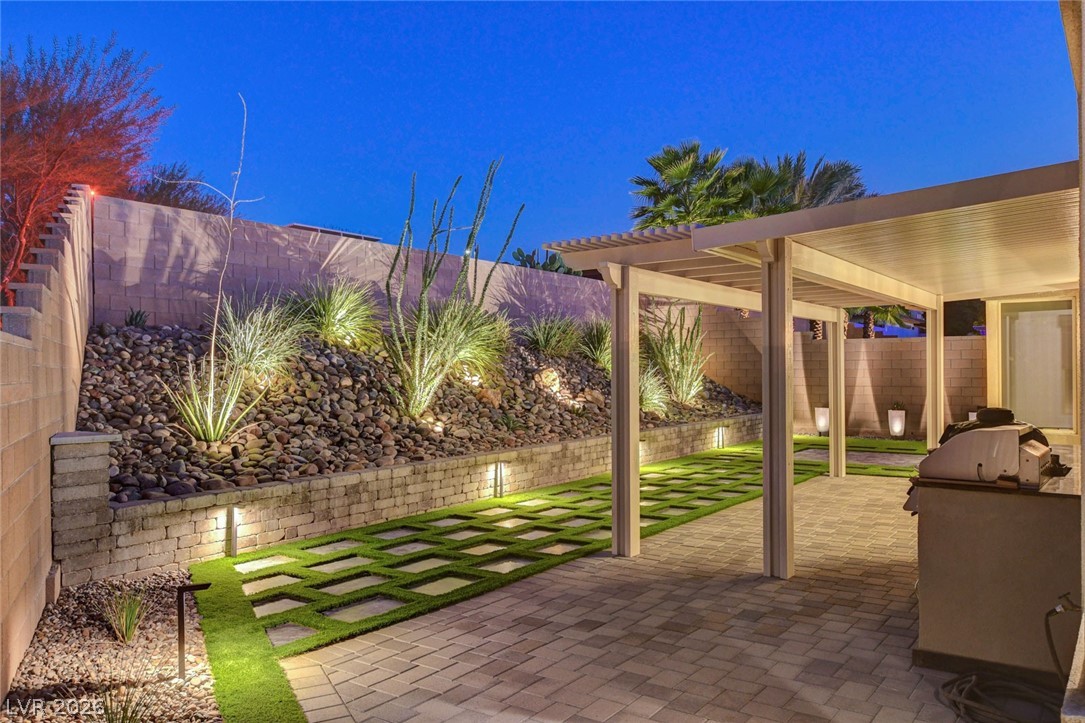 2560 Bridle Oaks Court