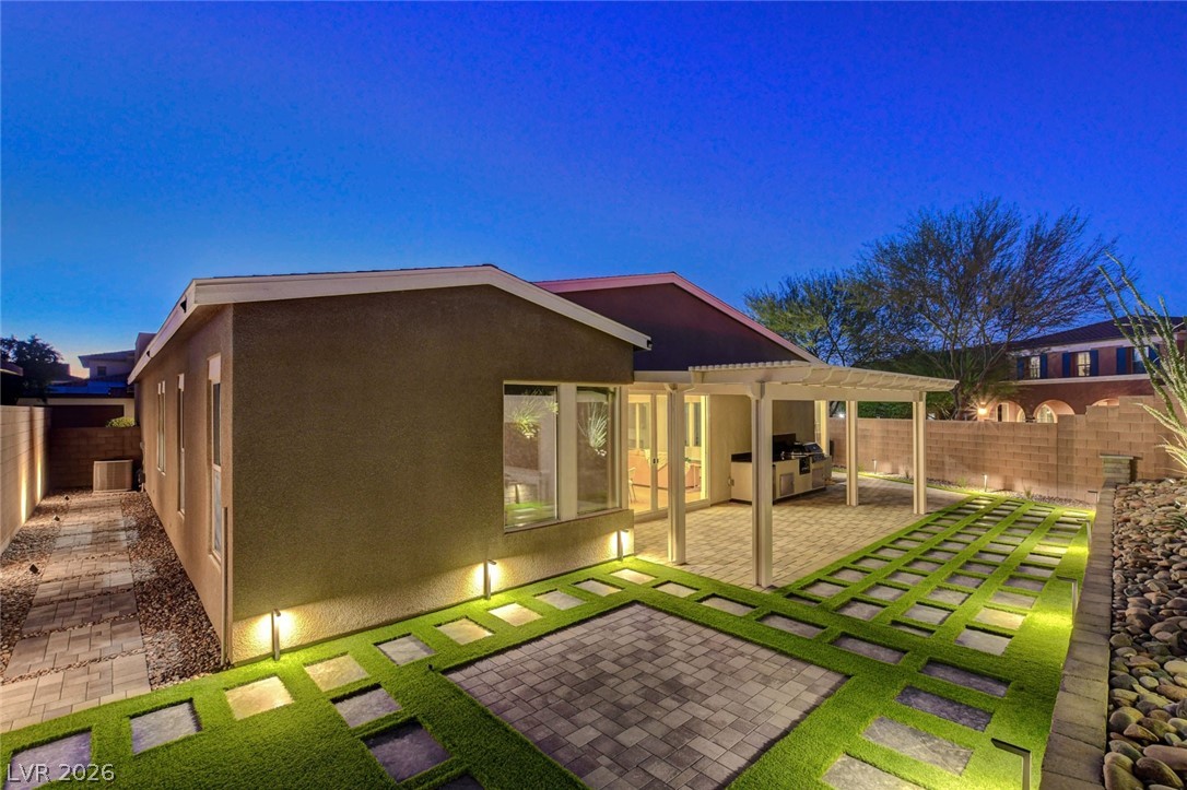 2560 Bridle Oaks Court