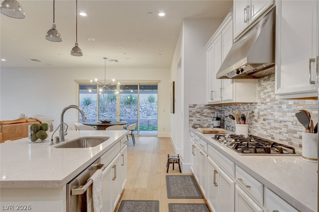 2560 Bridle Oaks Court