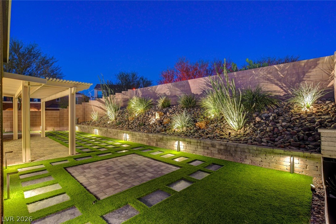 2560 Bridle Oaks Court