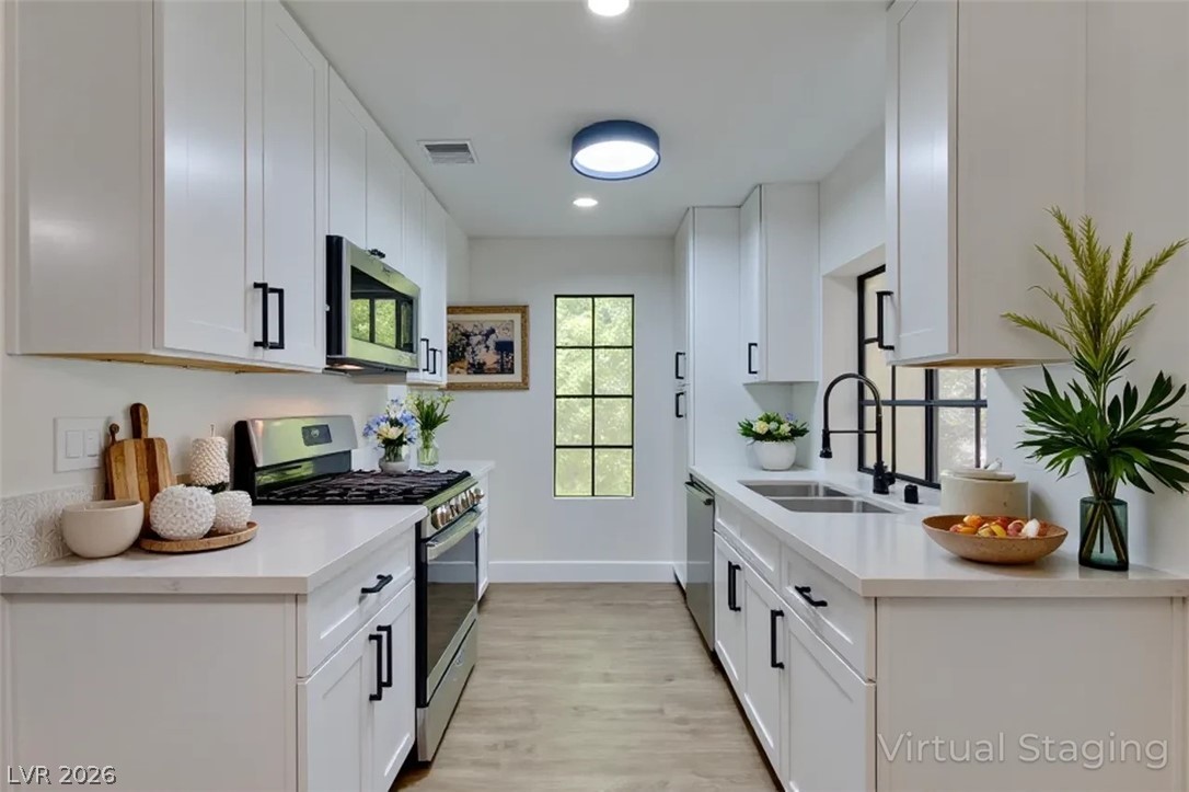 4805 South Torrey Pines Drive 201