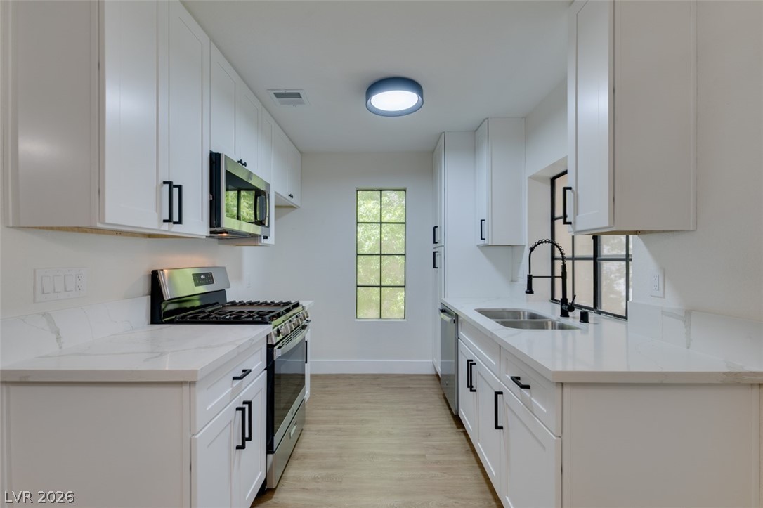 4805 South Torrey Pines Drive 201