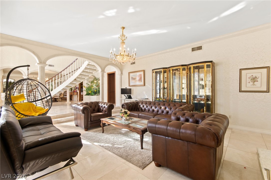 2834 Queens Courtyard Drive