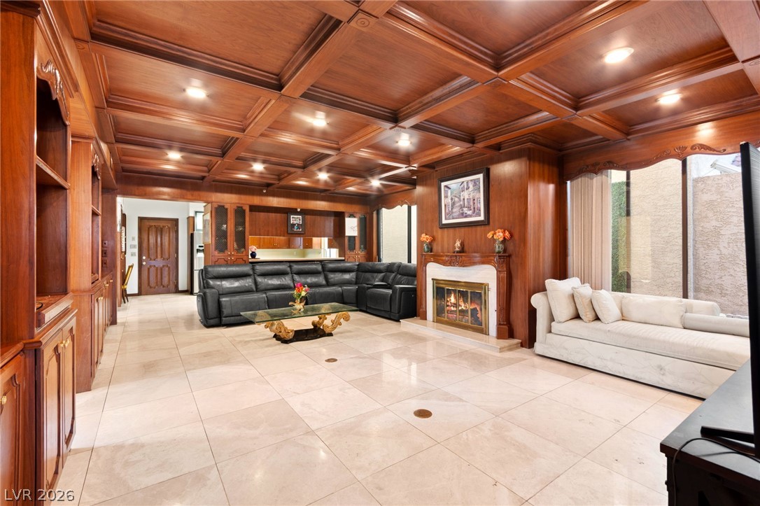 2834 Queens Courtyard Drive