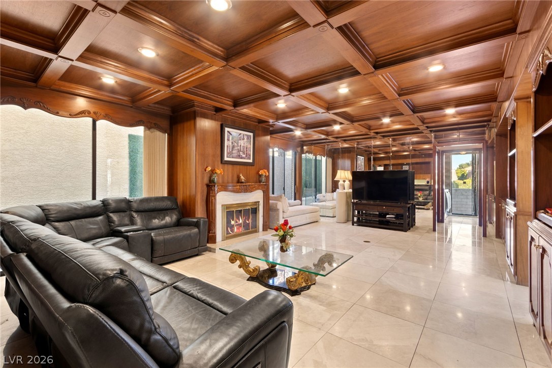 2834 Queens Courtyard Drive