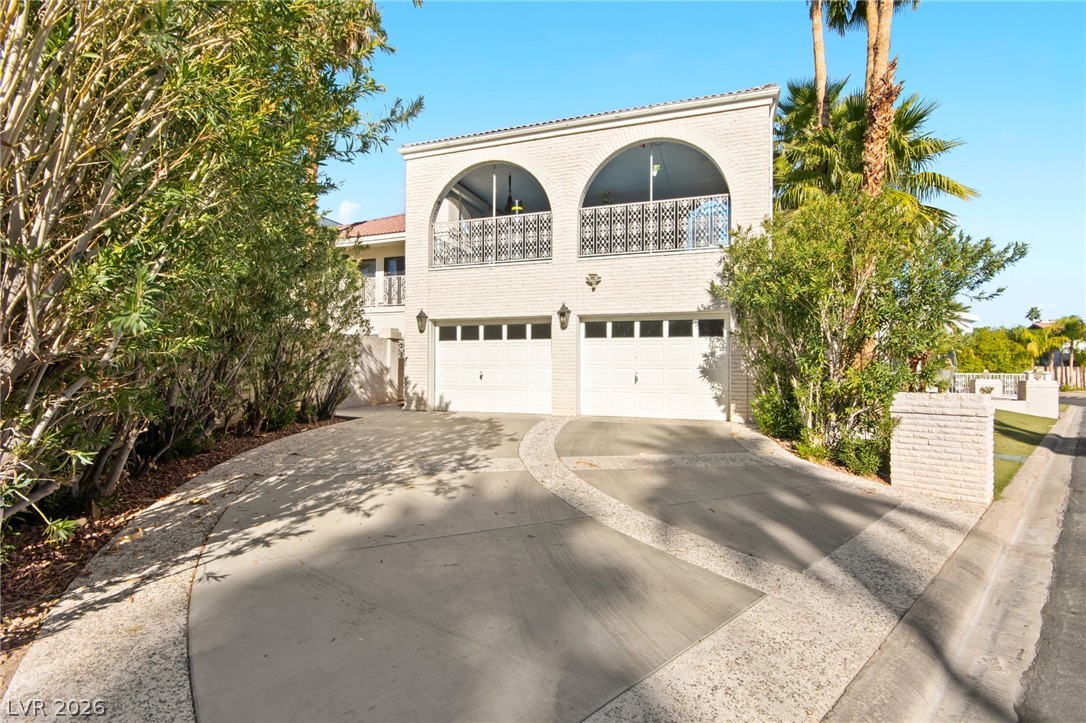 2834 Queens Courtyard Drive