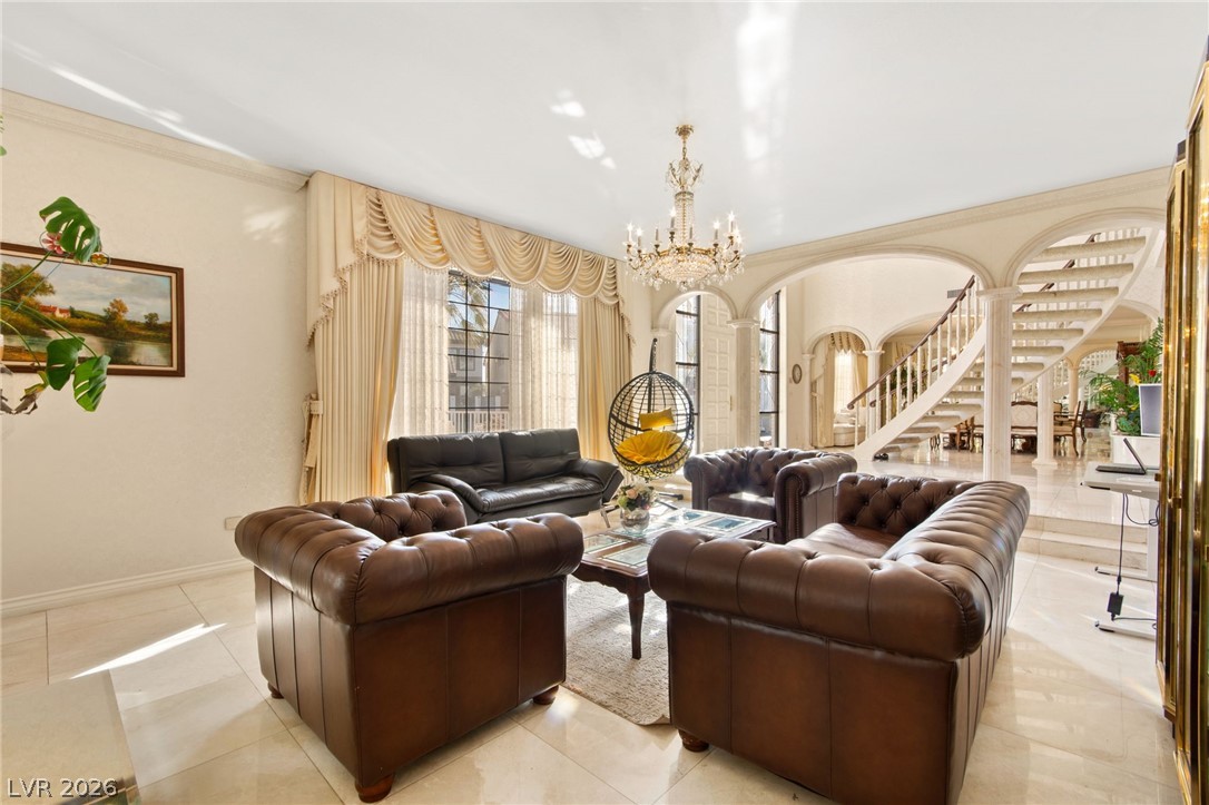 2834 Queens Courtyard Drive