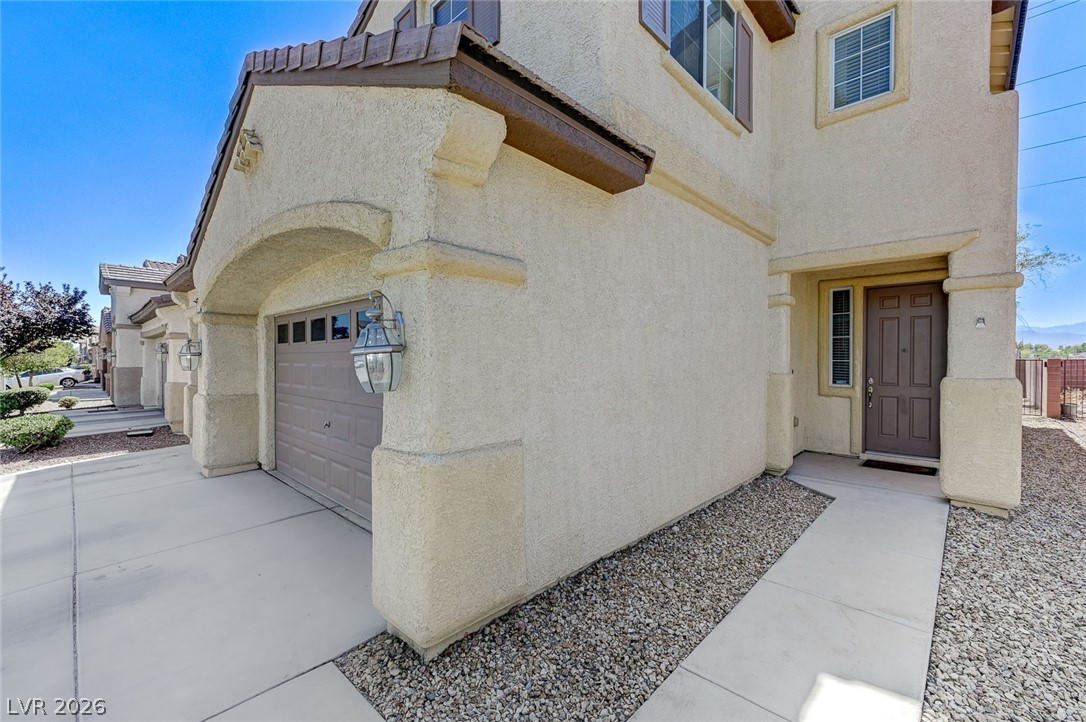 5025 Blue Rose Street