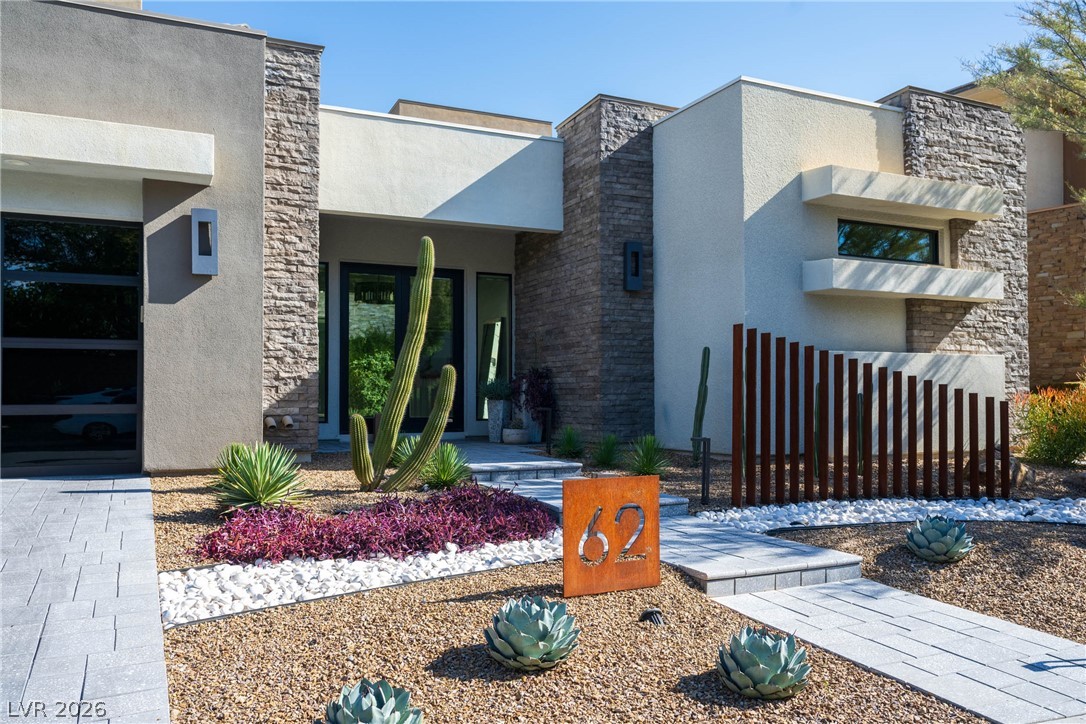 62 Grey Feather Drive