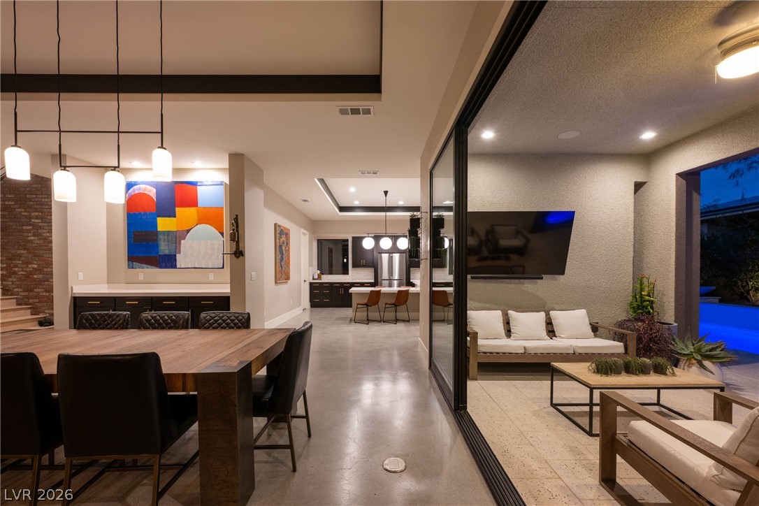 62 Grey Feather Drive