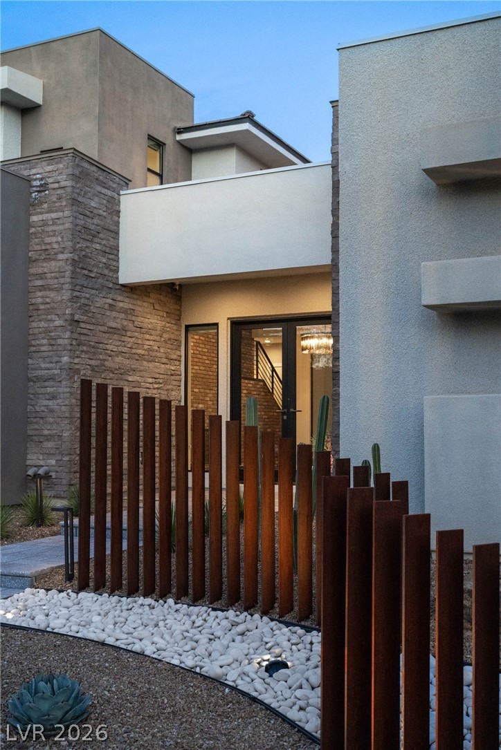 62 Grey Feather Drive