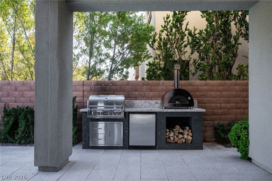 62 Grey Feather Drive