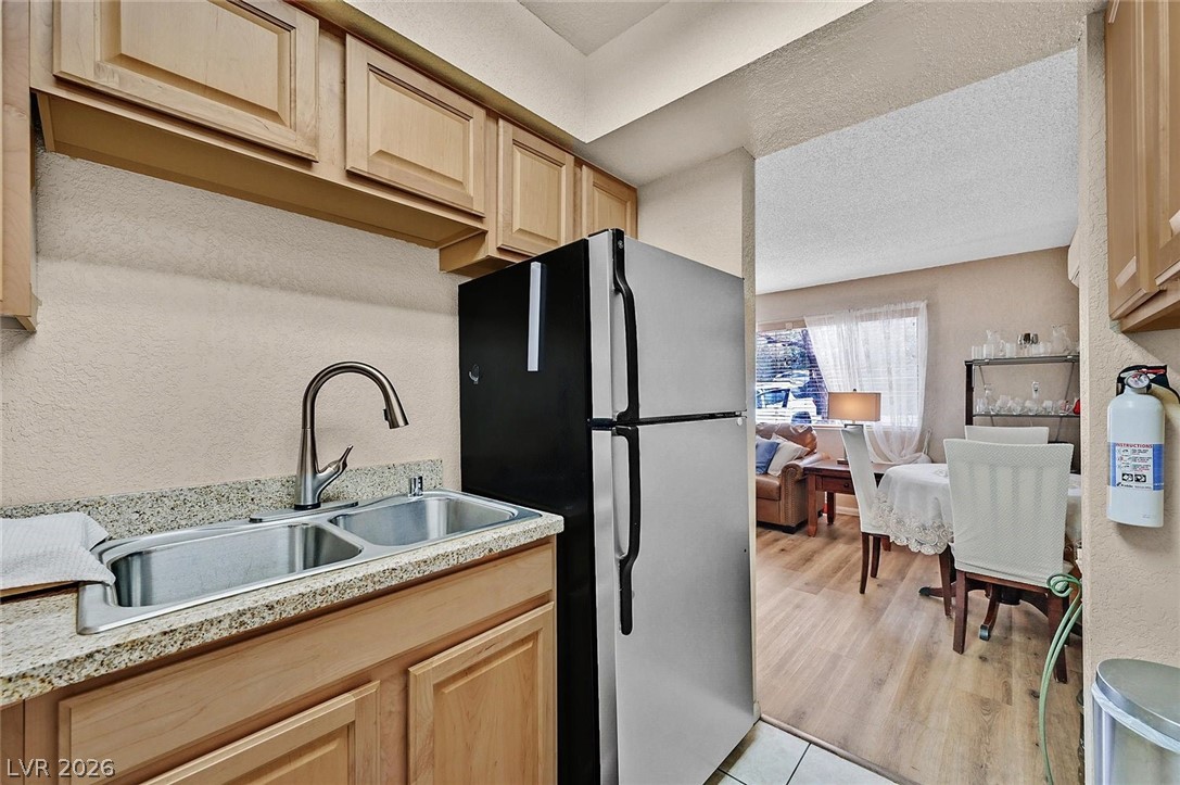 100 South Crestline Drive 65