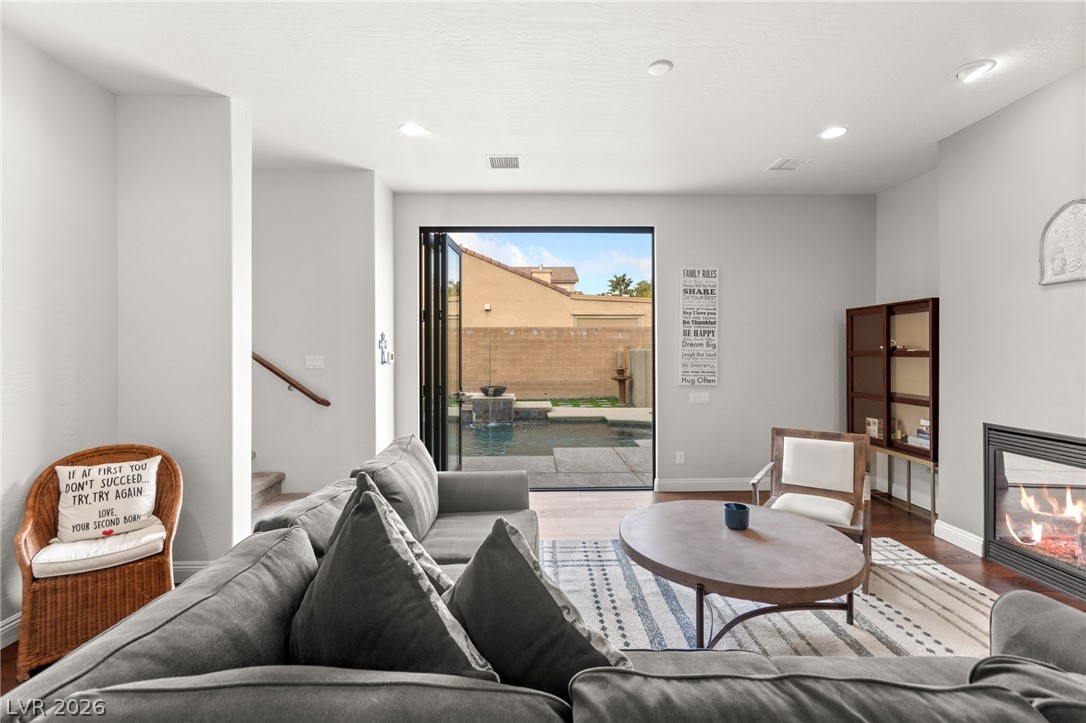 2524 Dornoch Lane