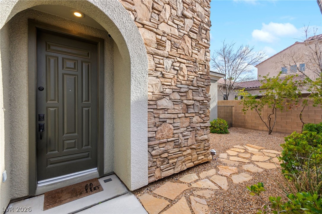 2524 Dornoch Lane