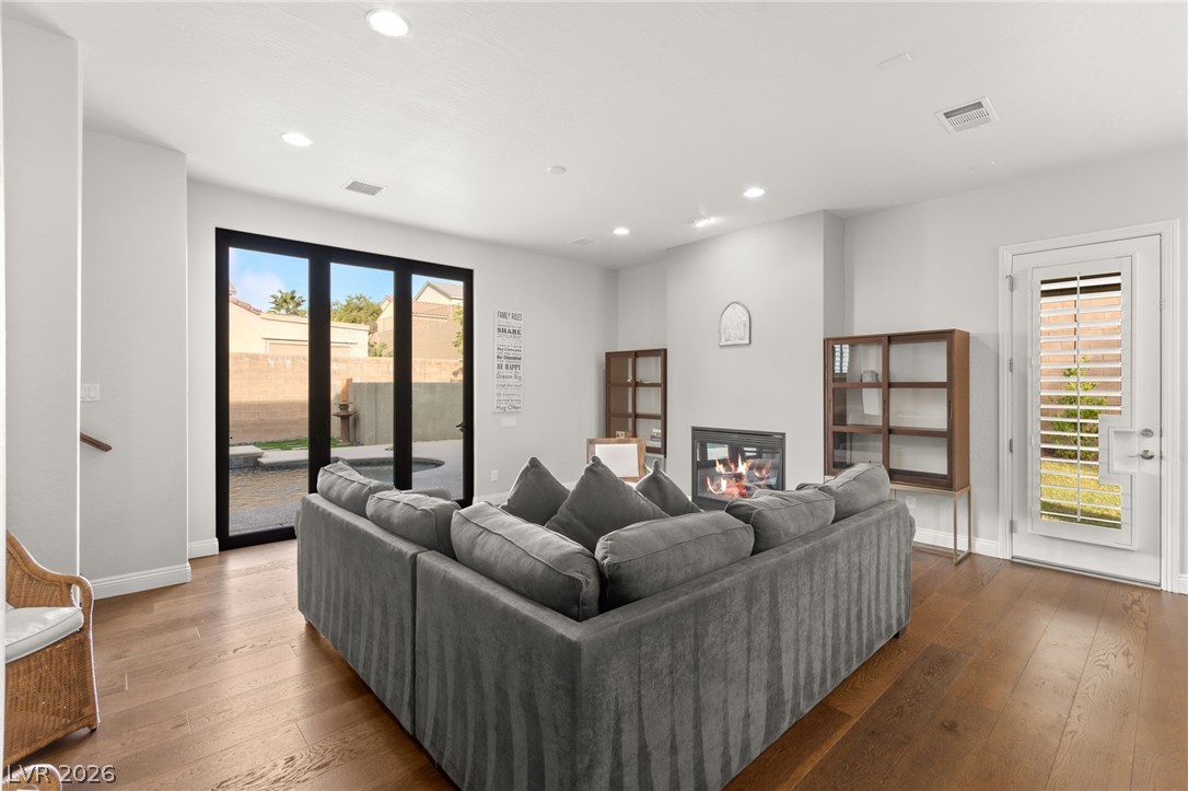2524 Dornoch Lane