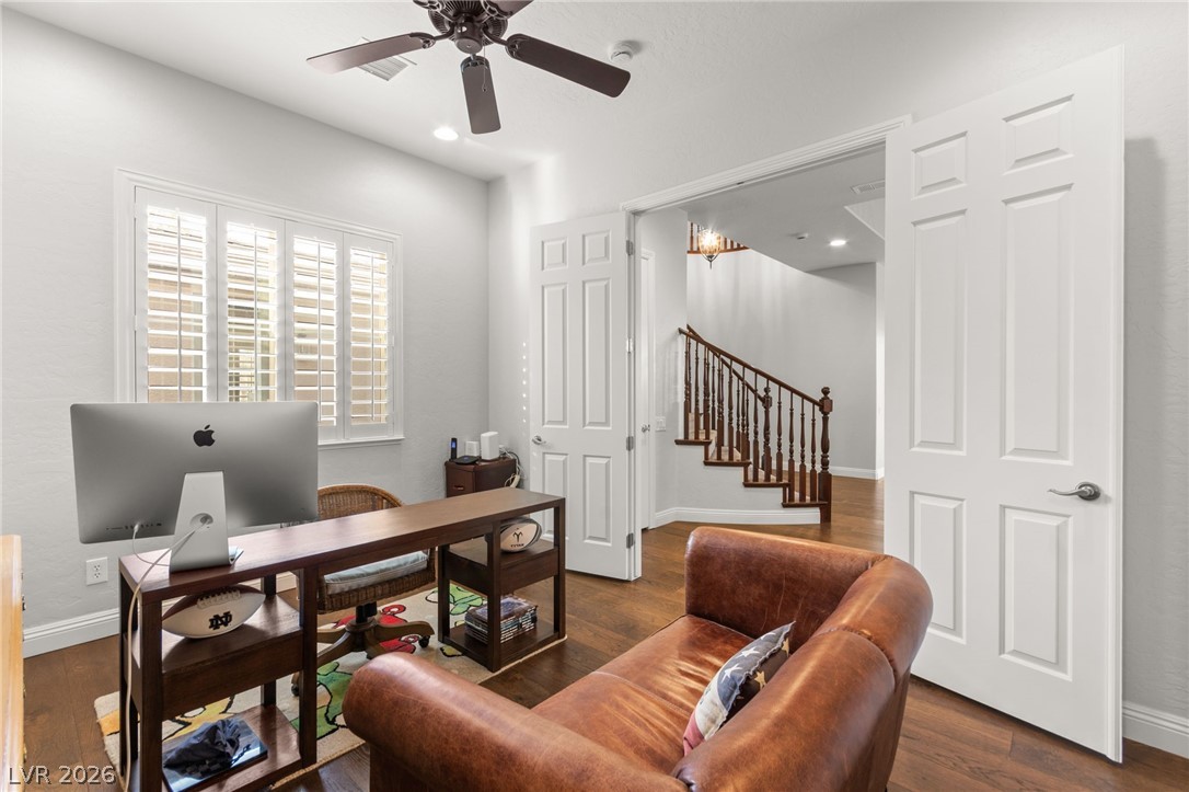 2524 Dornoch Lane