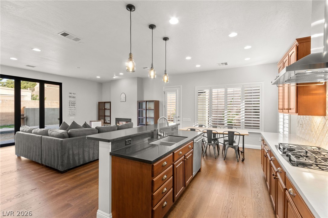 2524 Dornoch Lane