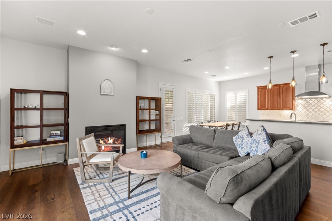 2524 Dornoch Lane