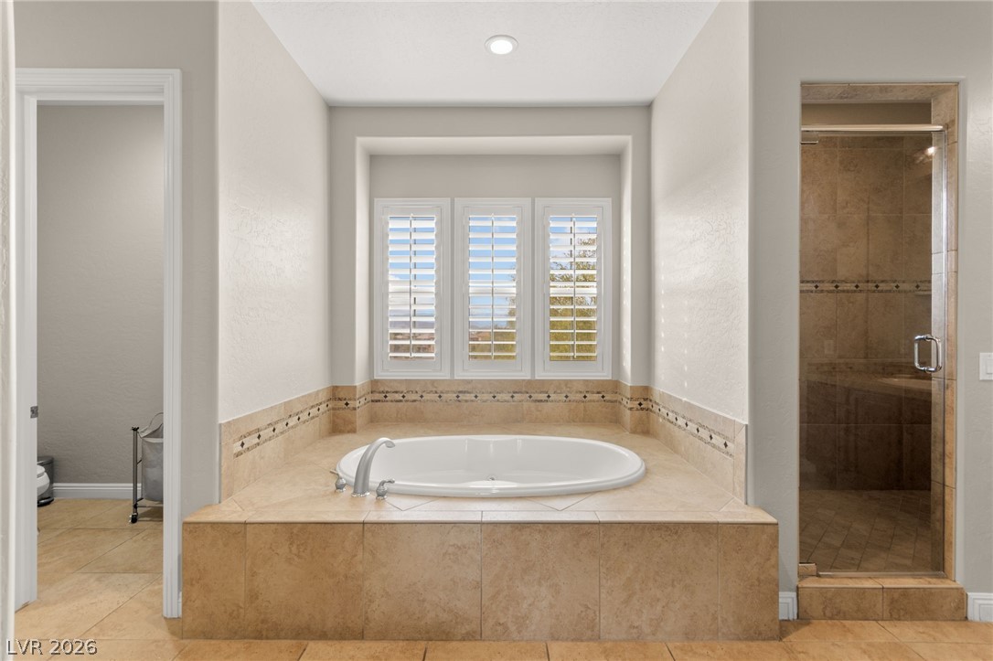 2524 Dornoch Lane