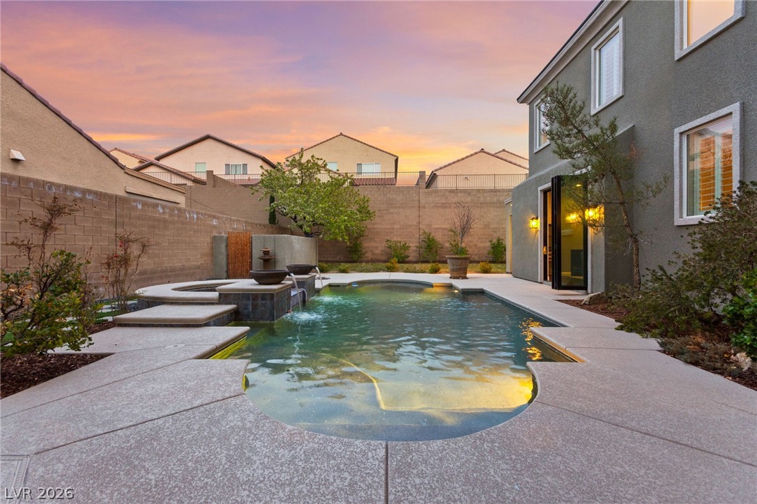 2524 Dornoch Lane