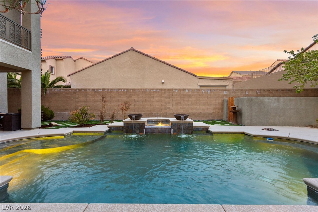 2524 Dornoch Lane